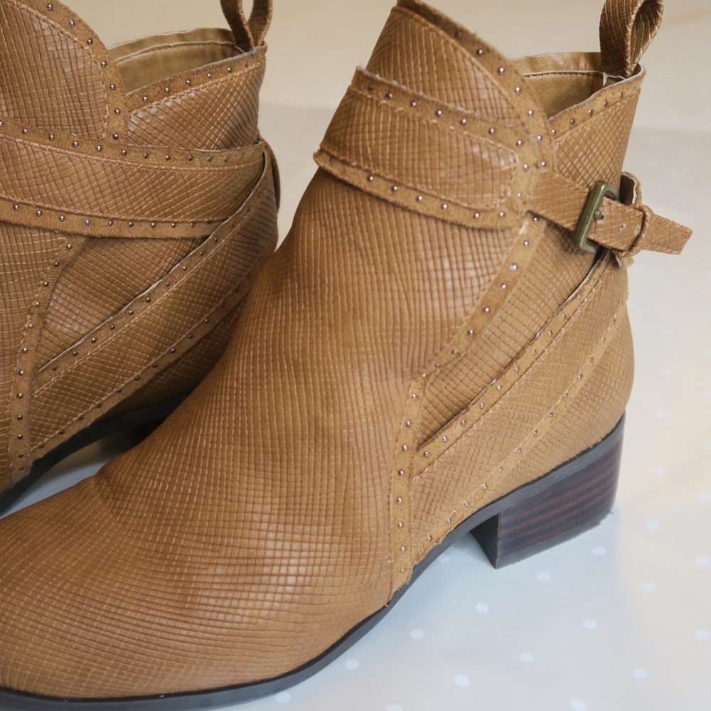 Coconuts by Matisse tan leather boots